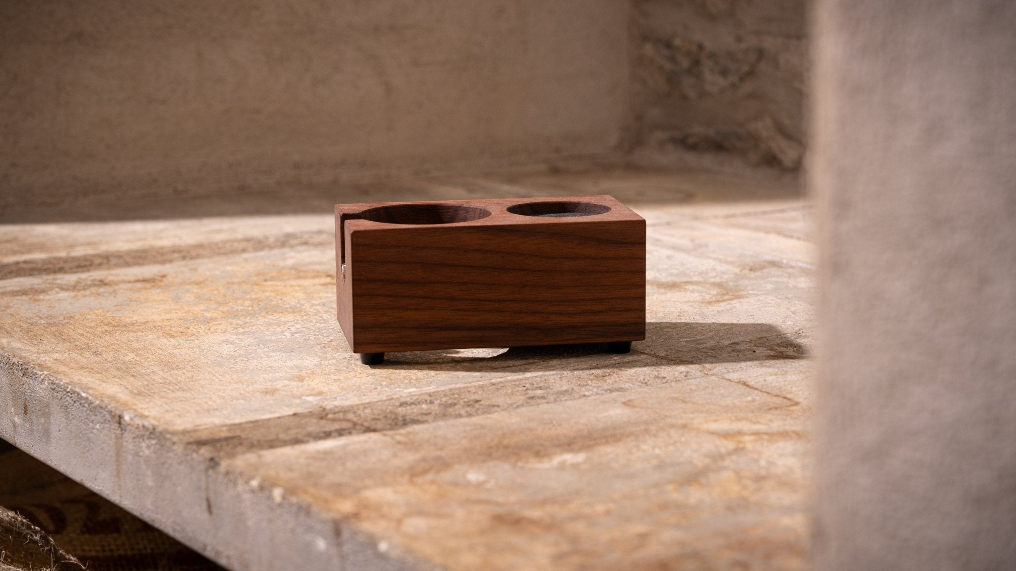 Tamperbase aus Holz - Quintacoira Coffee Shop